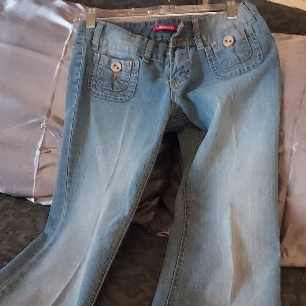 Jeans - Picture 2 of 4